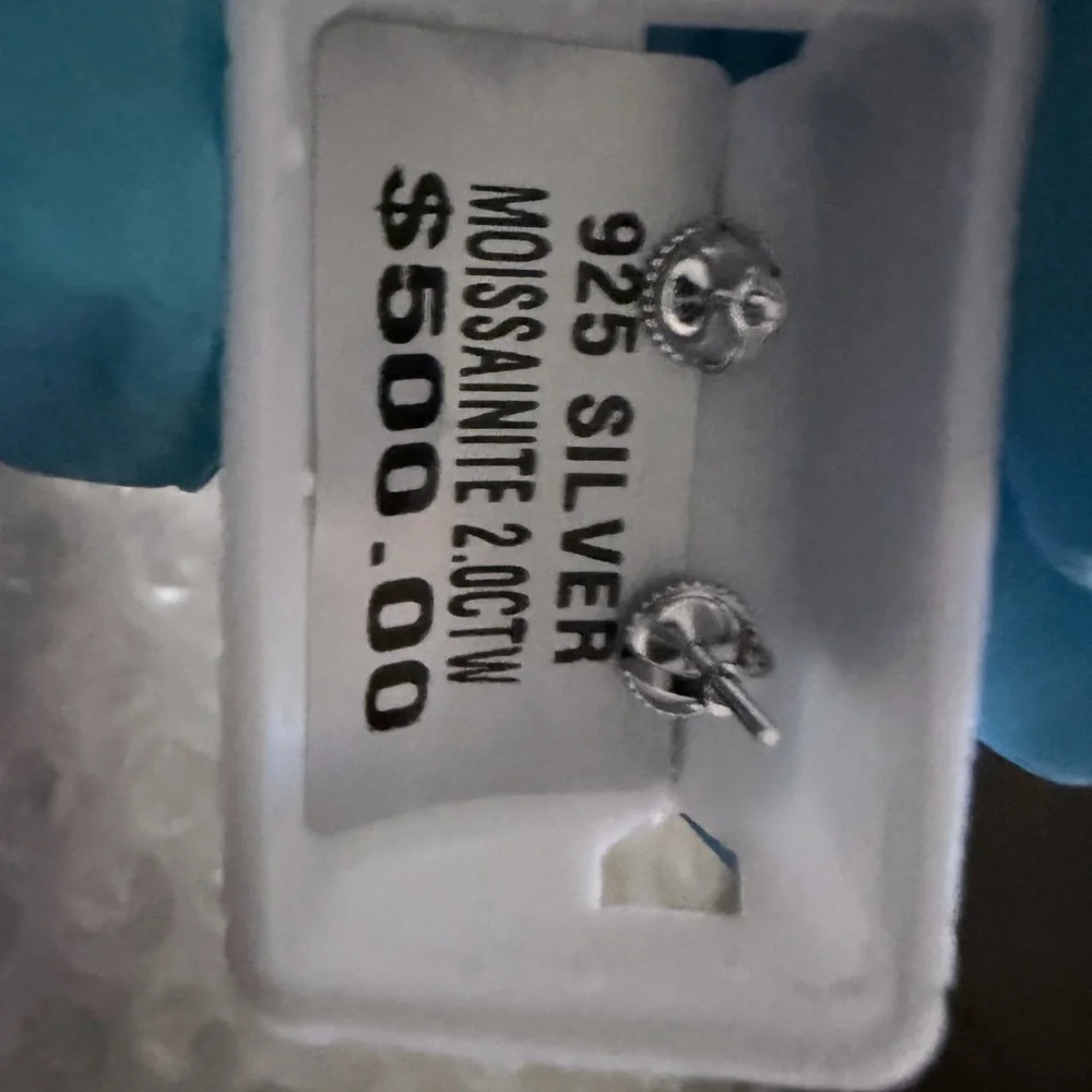 925 SILVER
MOISSAINITE 2.0CTW
$500.00 - Picture 6 of 12